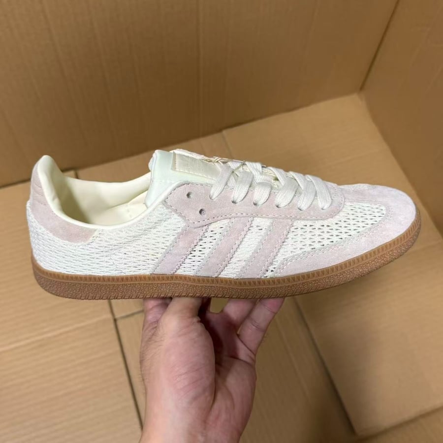 Sneakers N Batch German Trainer Series