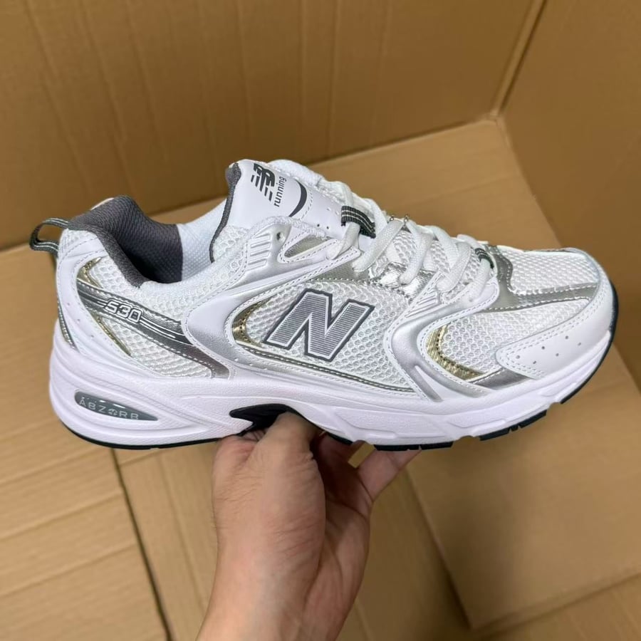 View 7 - White / Grey