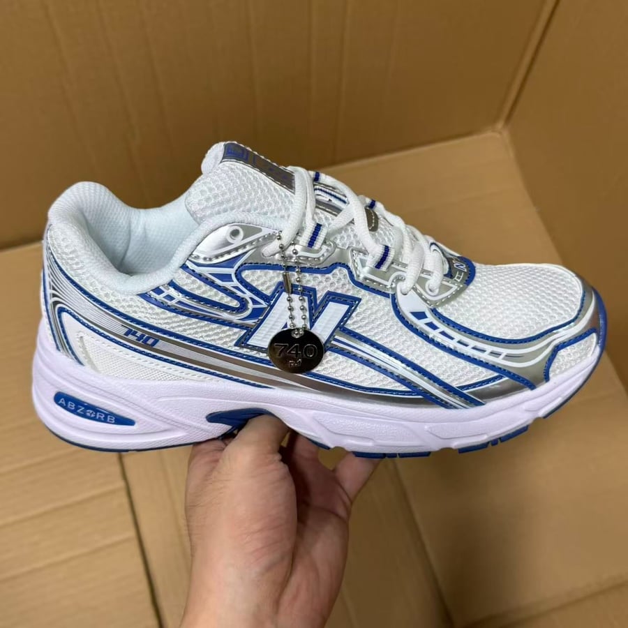 View 2 - White / Blue