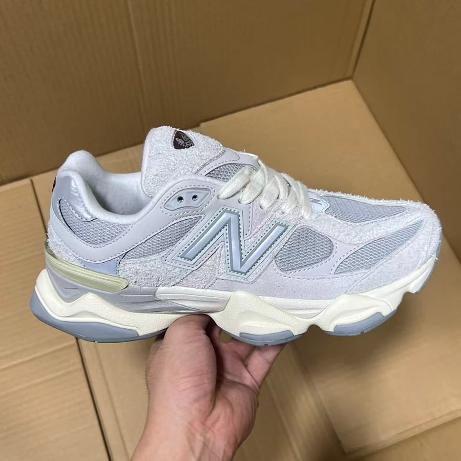 View 3 - Grey / Yellow