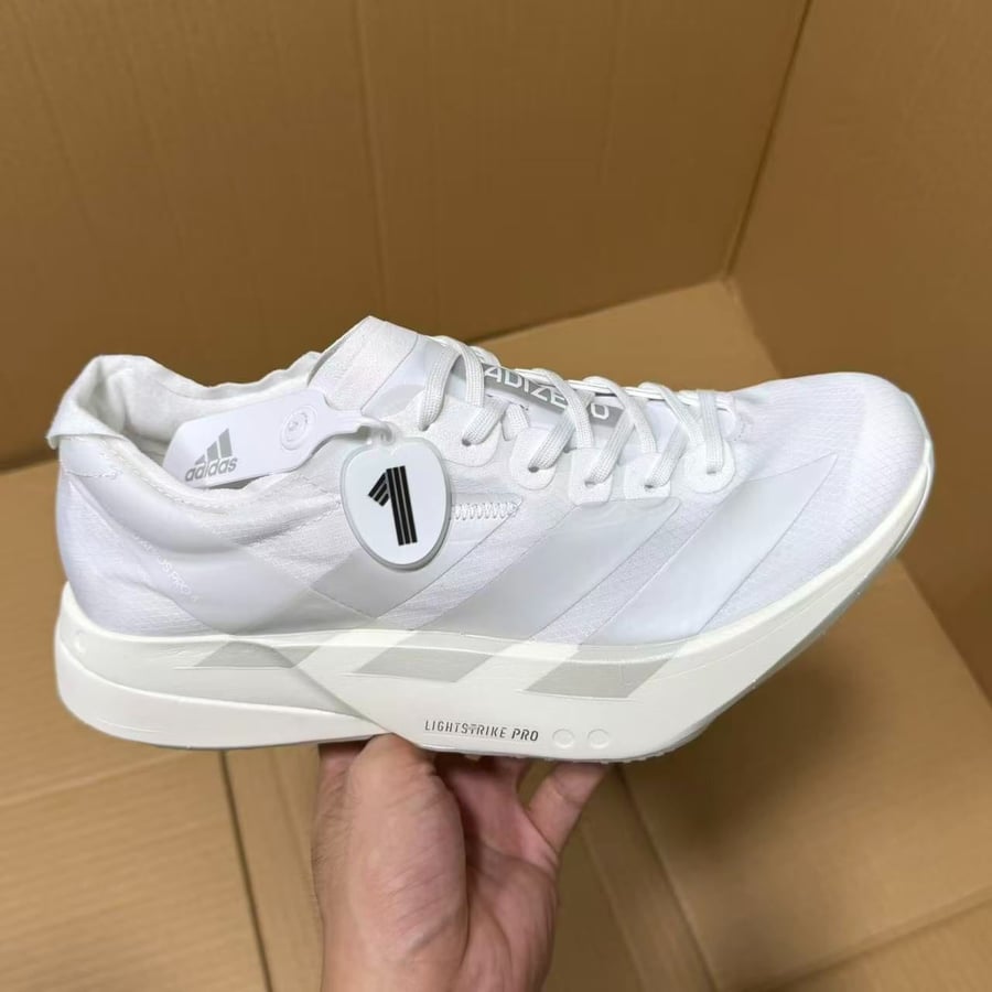 View 6 - White