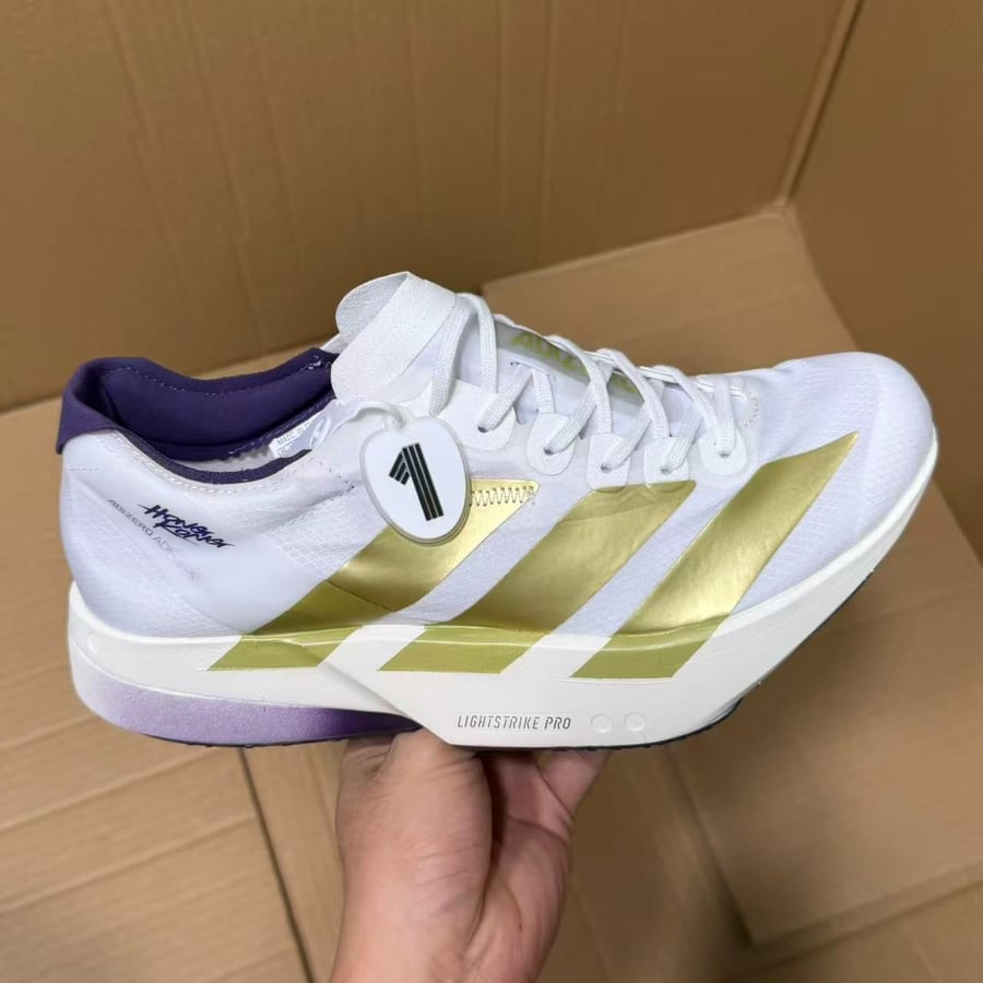 View 6 - White / Gold