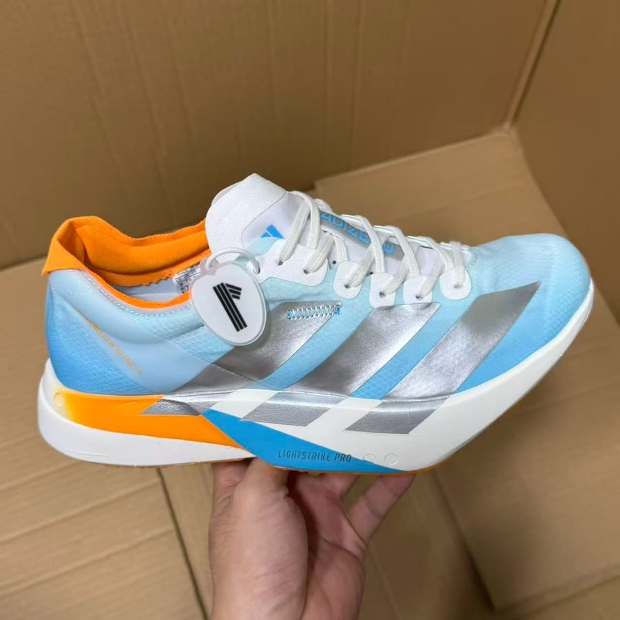 View 3 - Blue / Orange