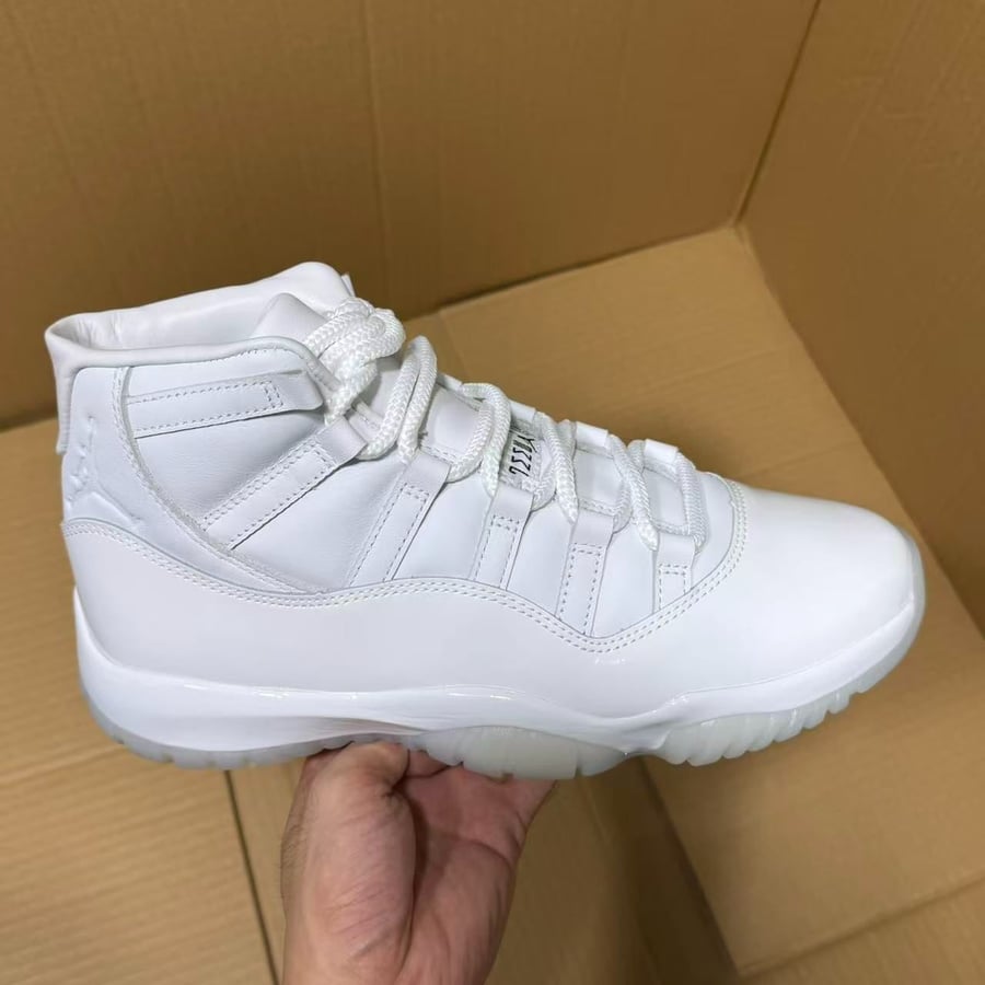 View 4 - White