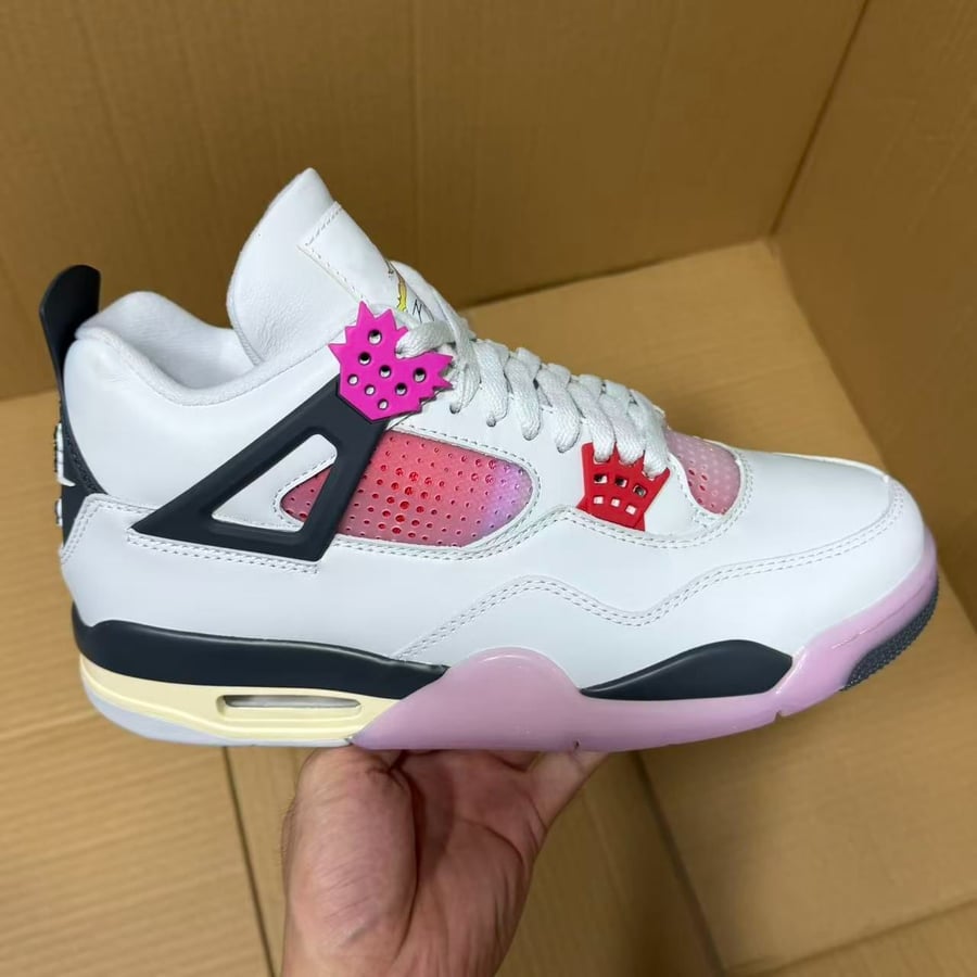 View 8 - White / Pink