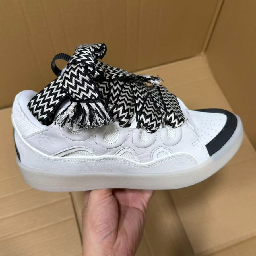 View 5 - White / Beige