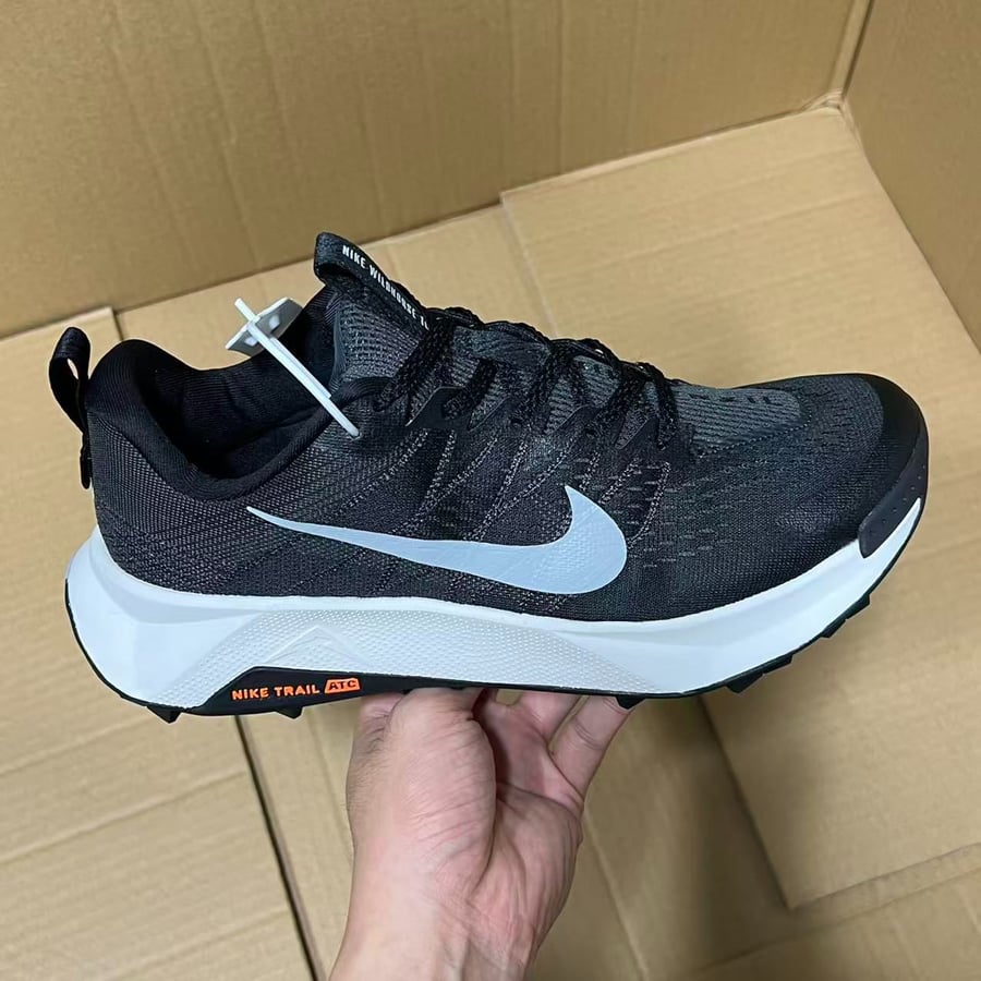 P Batch 10 Running Shoes Series