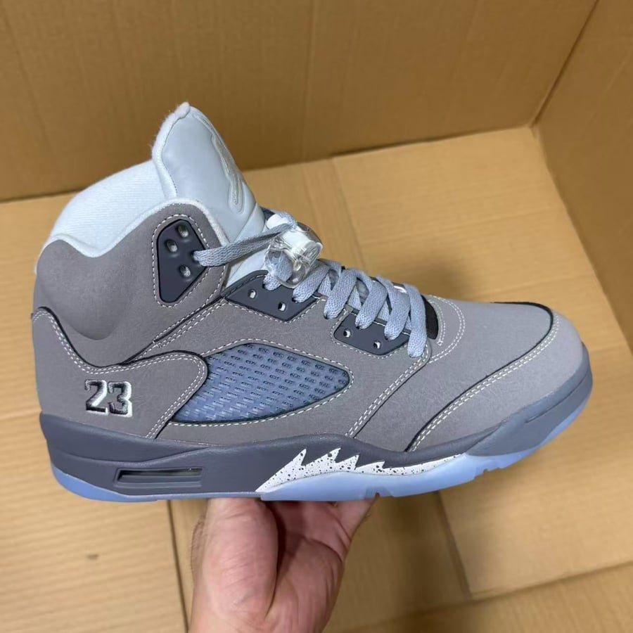 View 3 - Grey