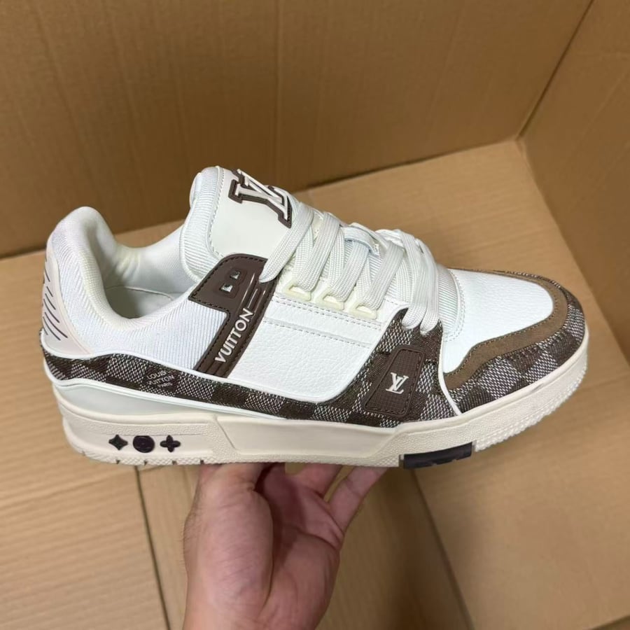 View 8 - White / Brown