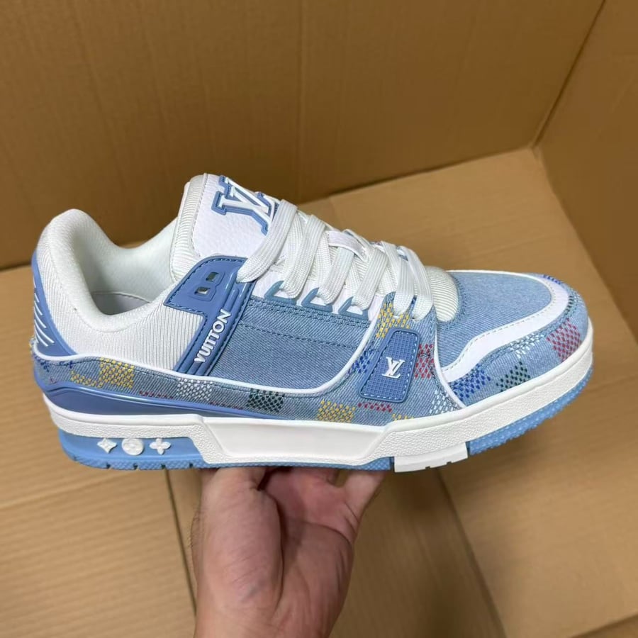 View 3 - Blue