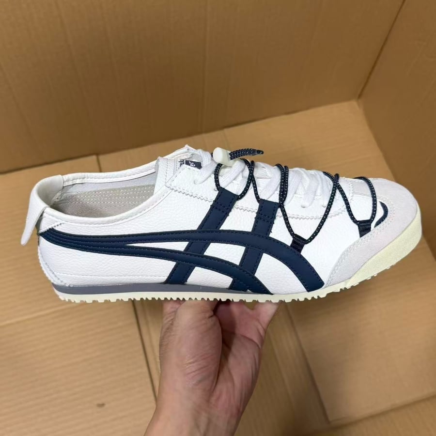 View 2 - White / Blue