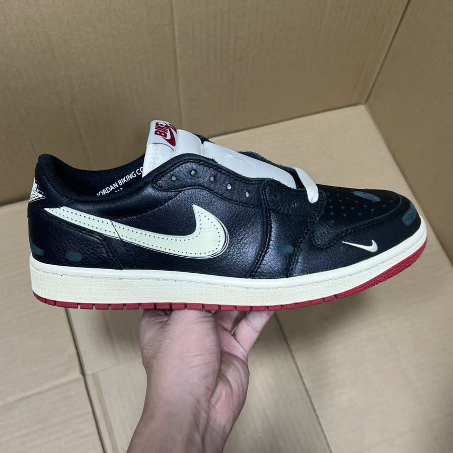 View 3 - Black / Beige