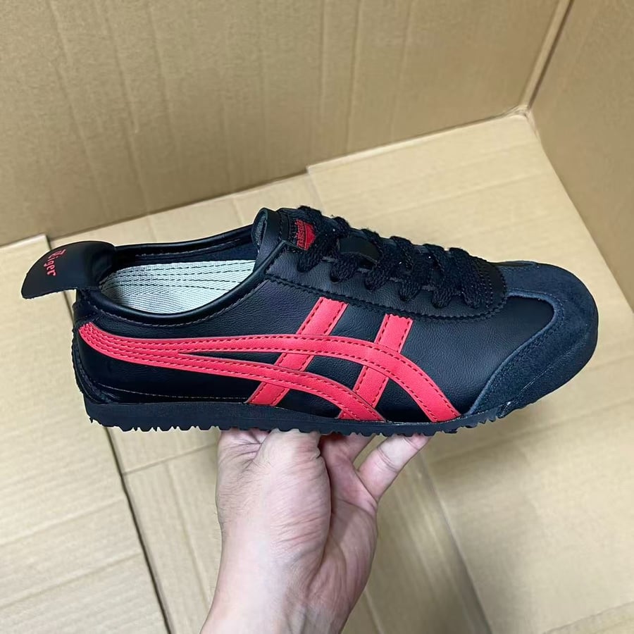View 7 - Black / Red