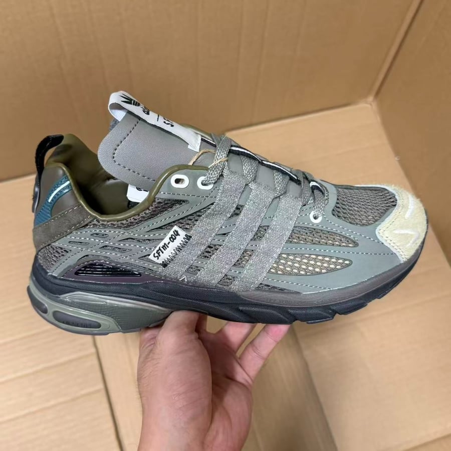 View 3 - Grey