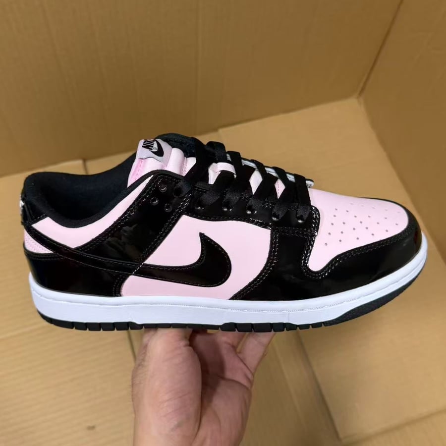 View 3 - Black / Pink