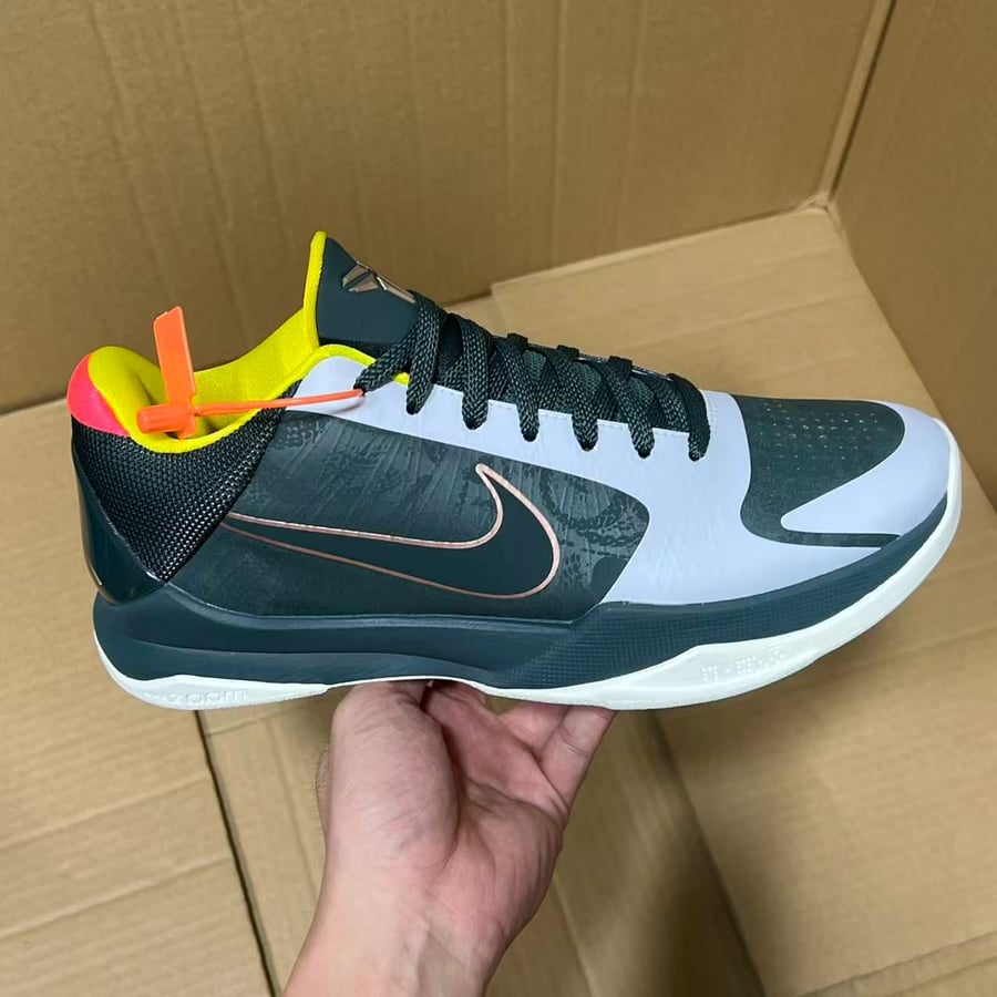 View 2 - Grey / Green