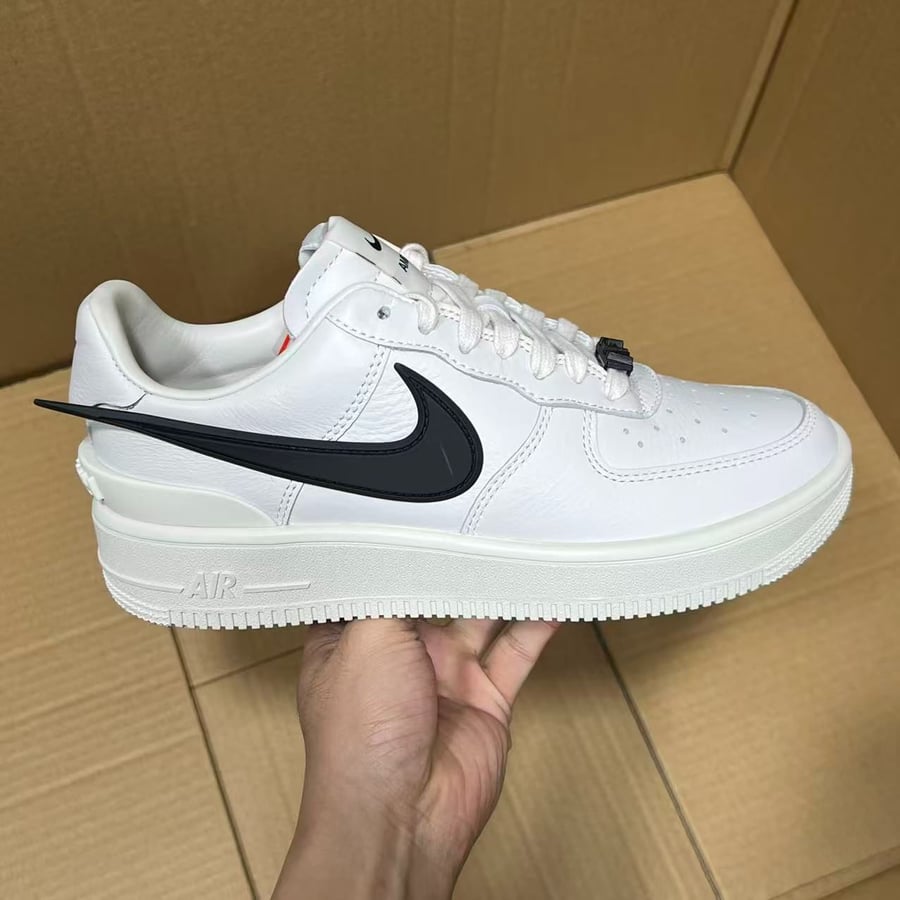 View 2 - White