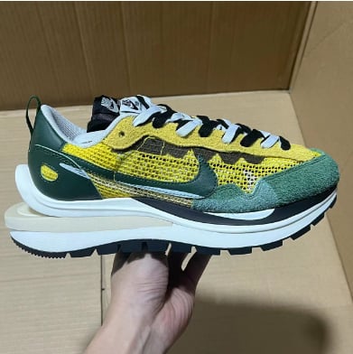 View 3 - Green / Yellow