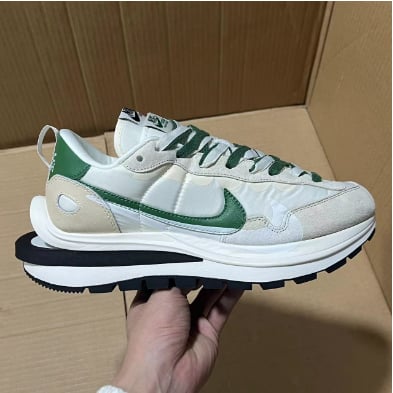 View 3 - White / Green