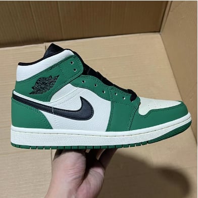 View 3 - White / Green