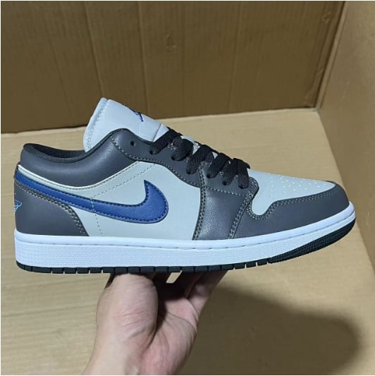 View 4 - Black / Grey