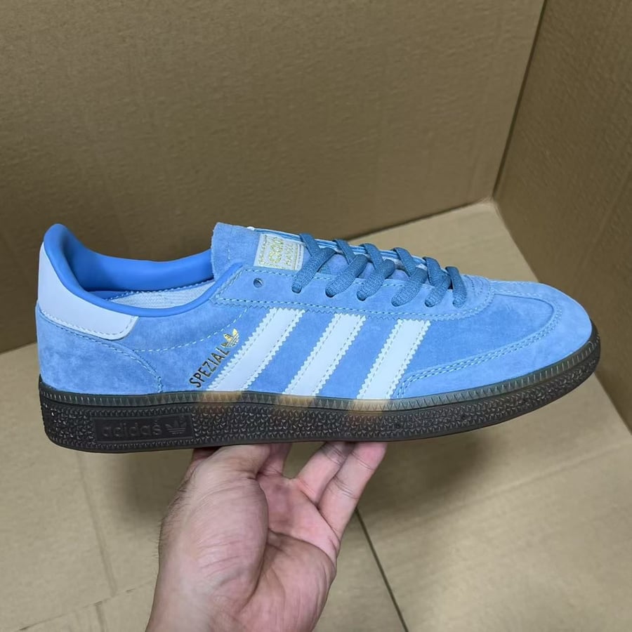 View 4 - White / Blue