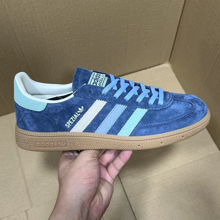 View 4 - Blue / Pink