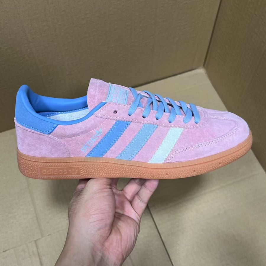 View 3 - Blue / Red