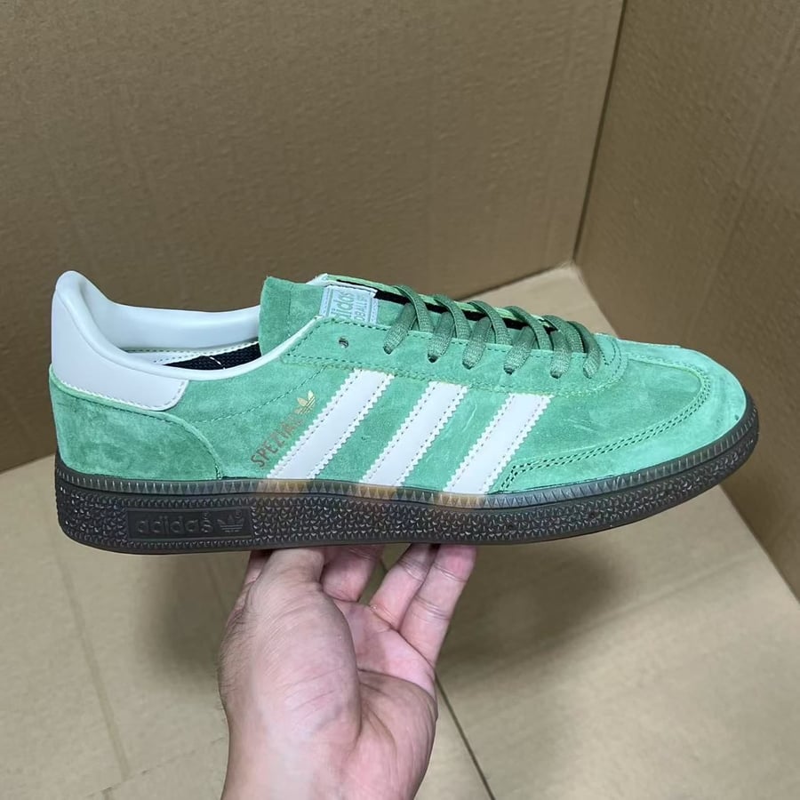 View 5 - White / Green