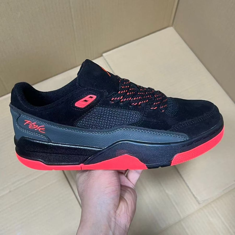 View 5 - Black / Red