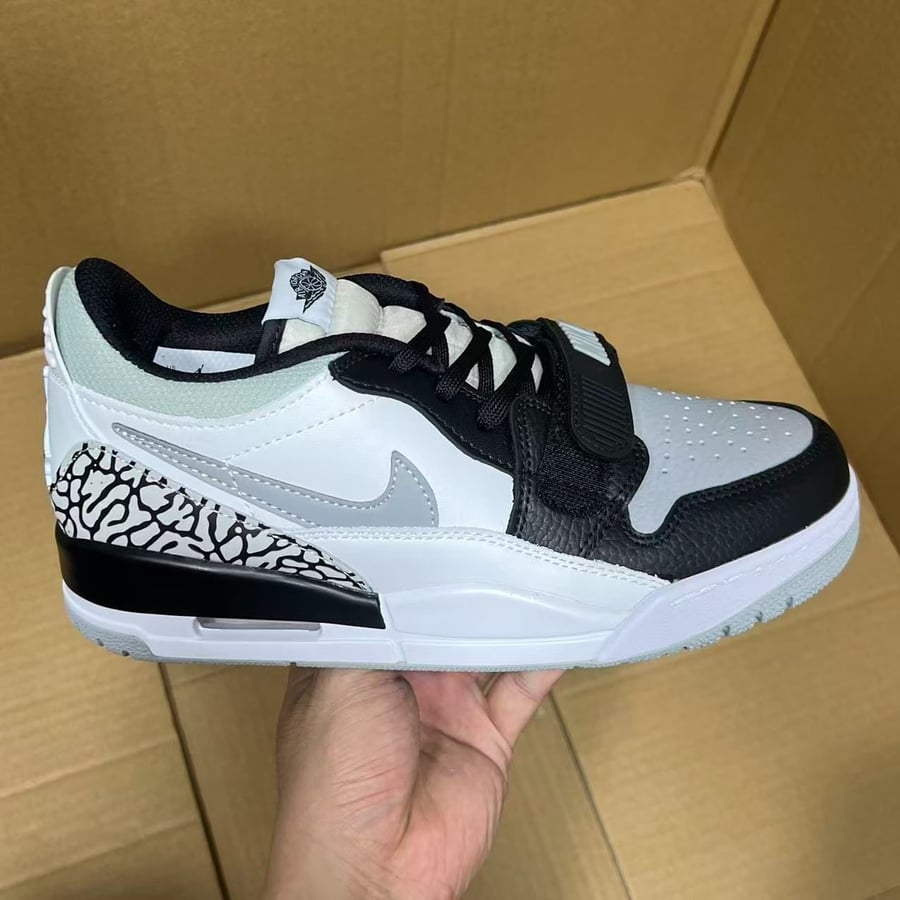 View 2 - Grey