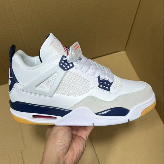 View 5 - White / Blue