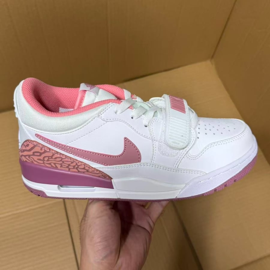 View 2 - White / Pink