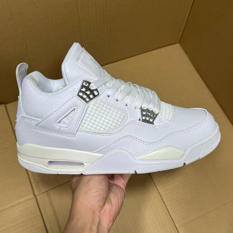 View 2 - White / Grey