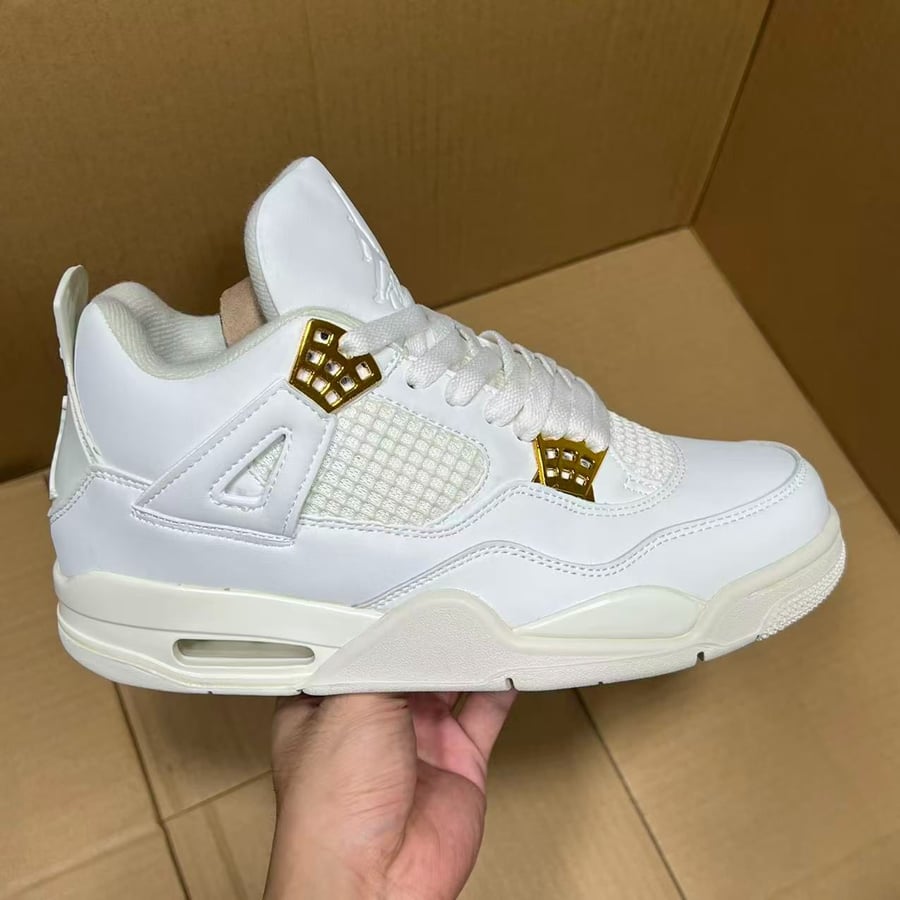 View 6 - White / Gold