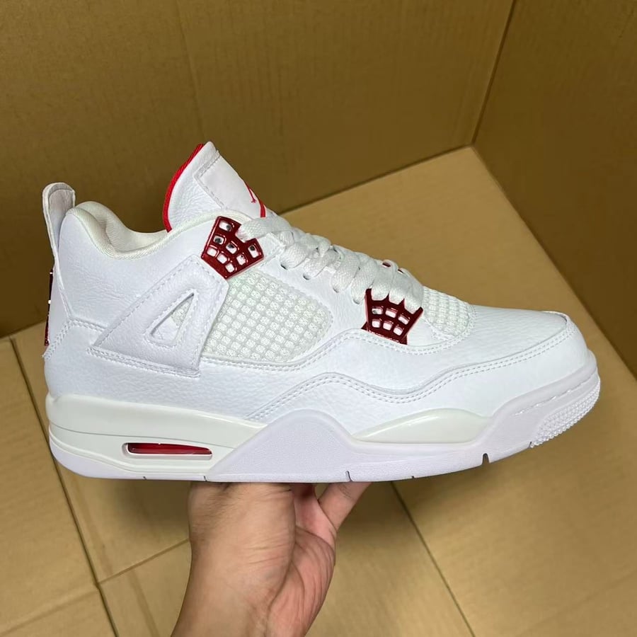 View 3 - White / Red