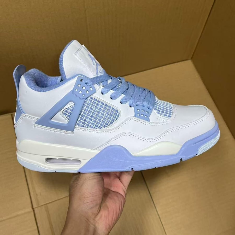 View 7 - White / Blue