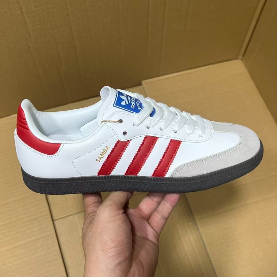 View 3 - White / Red