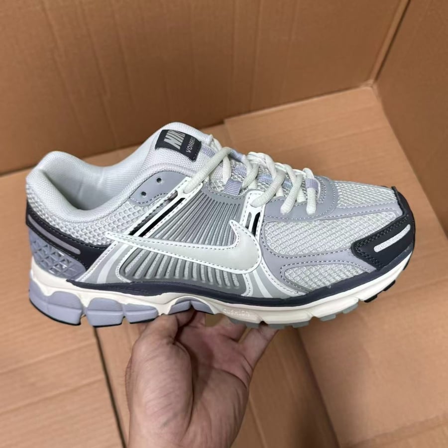 View 5 - Grey / Beige