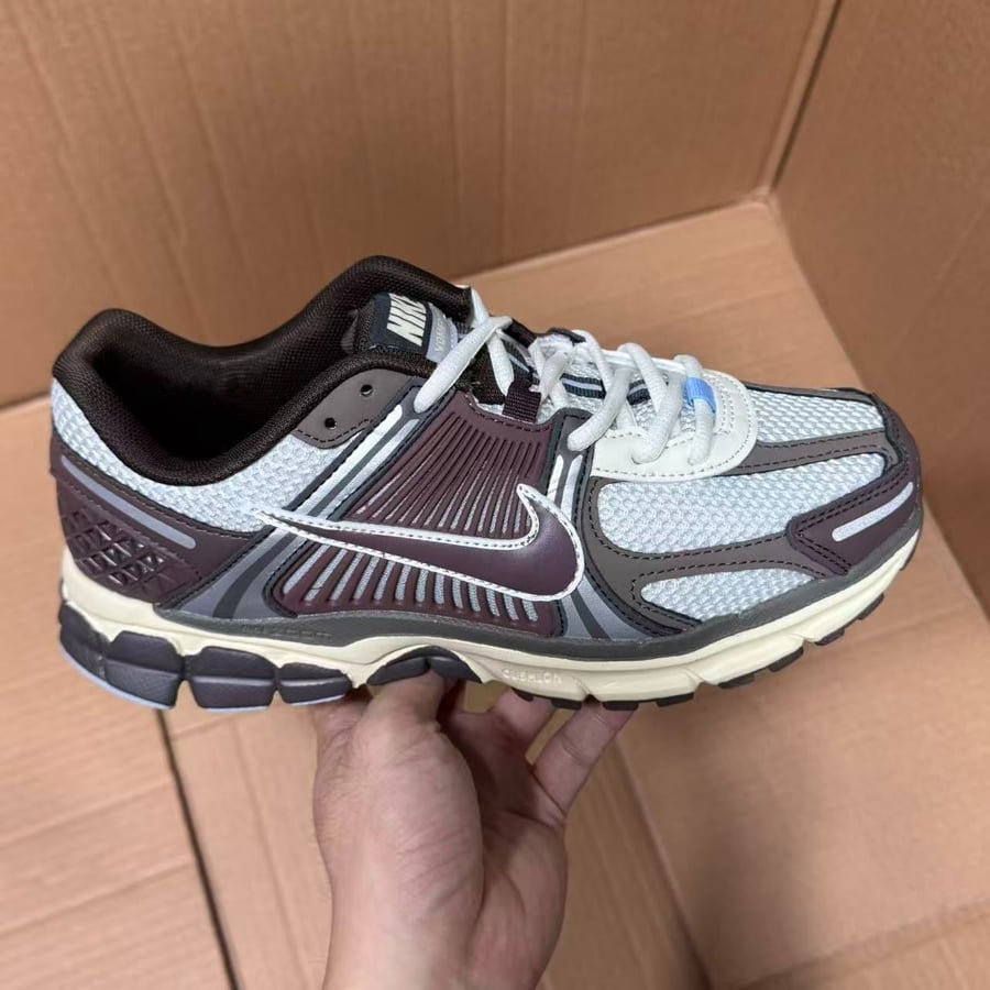 Running Shoes W Batch Vomero V5 Series