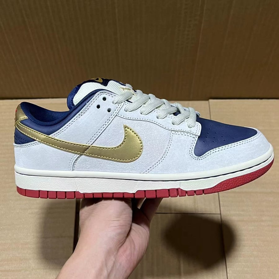 Sneakers X Batch Dunk Collection