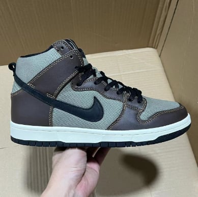 View 5 - Grey / Brown