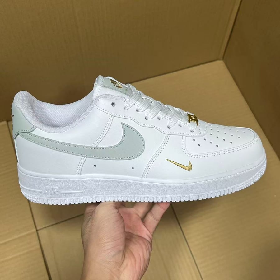 View 2 - White / Grey