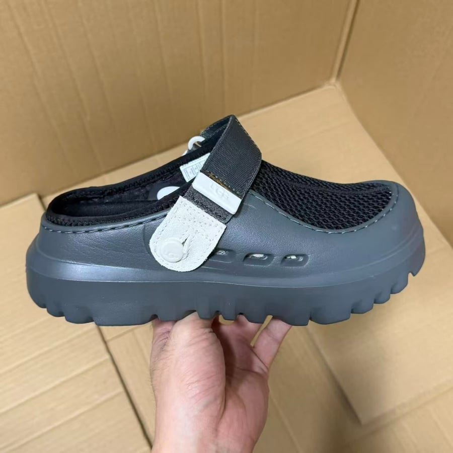 View 4 - Black / Grey