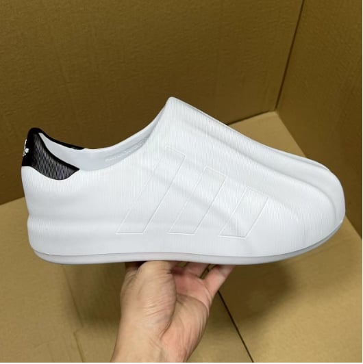 View 7 - White / Grey