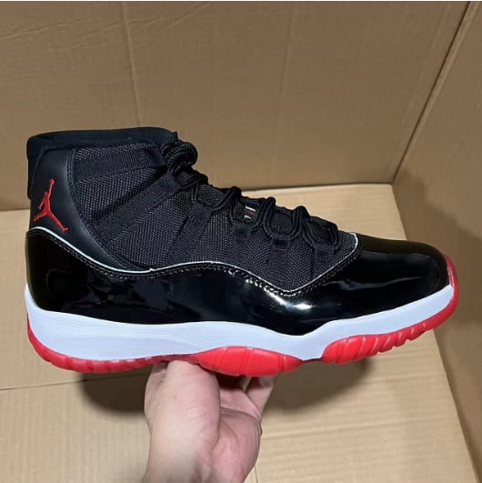 View 7 - Black / Red