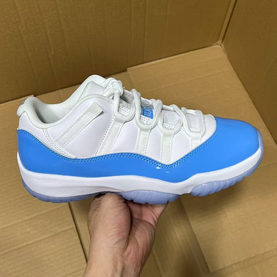 View 5 - White / Blue