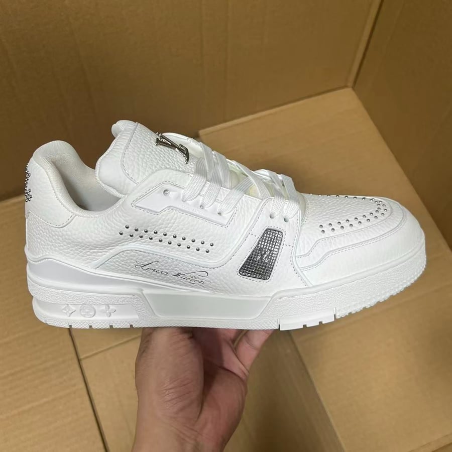 View 3 - White