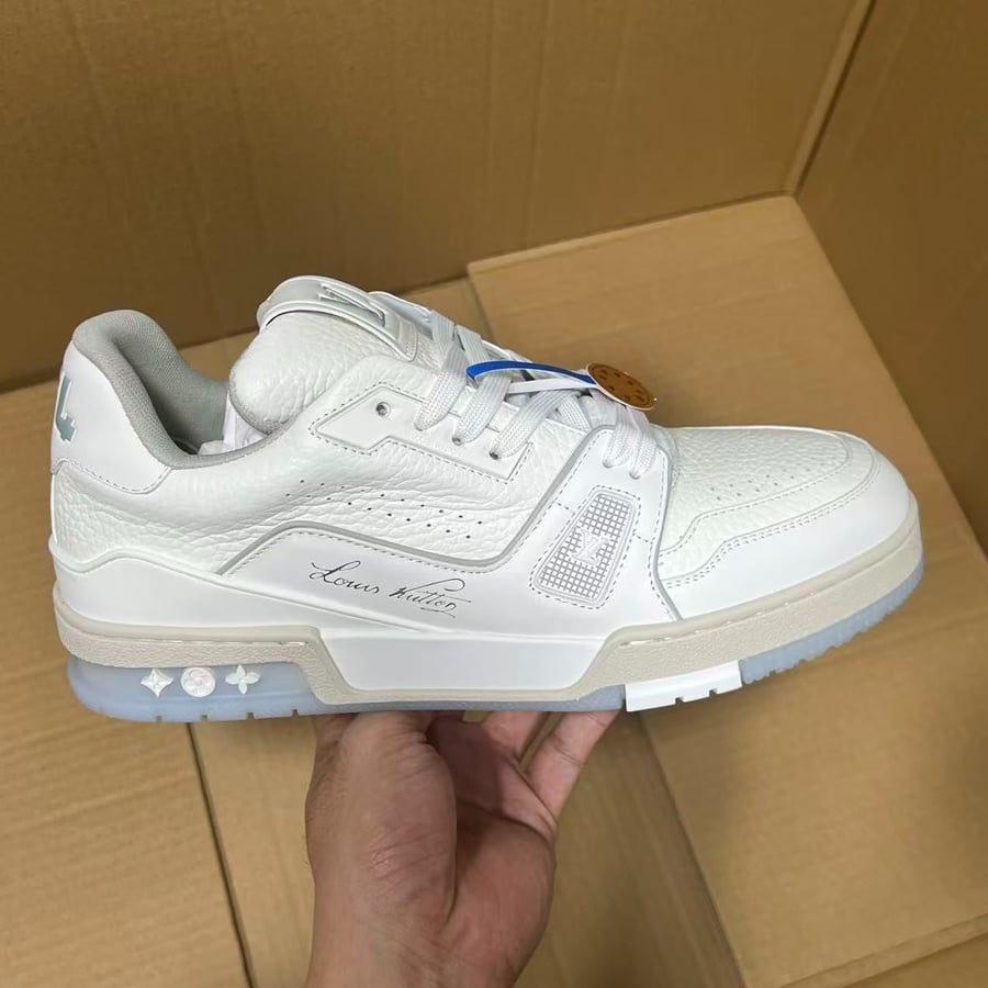 View 3 - White