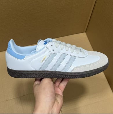 View 3 - White / Blue